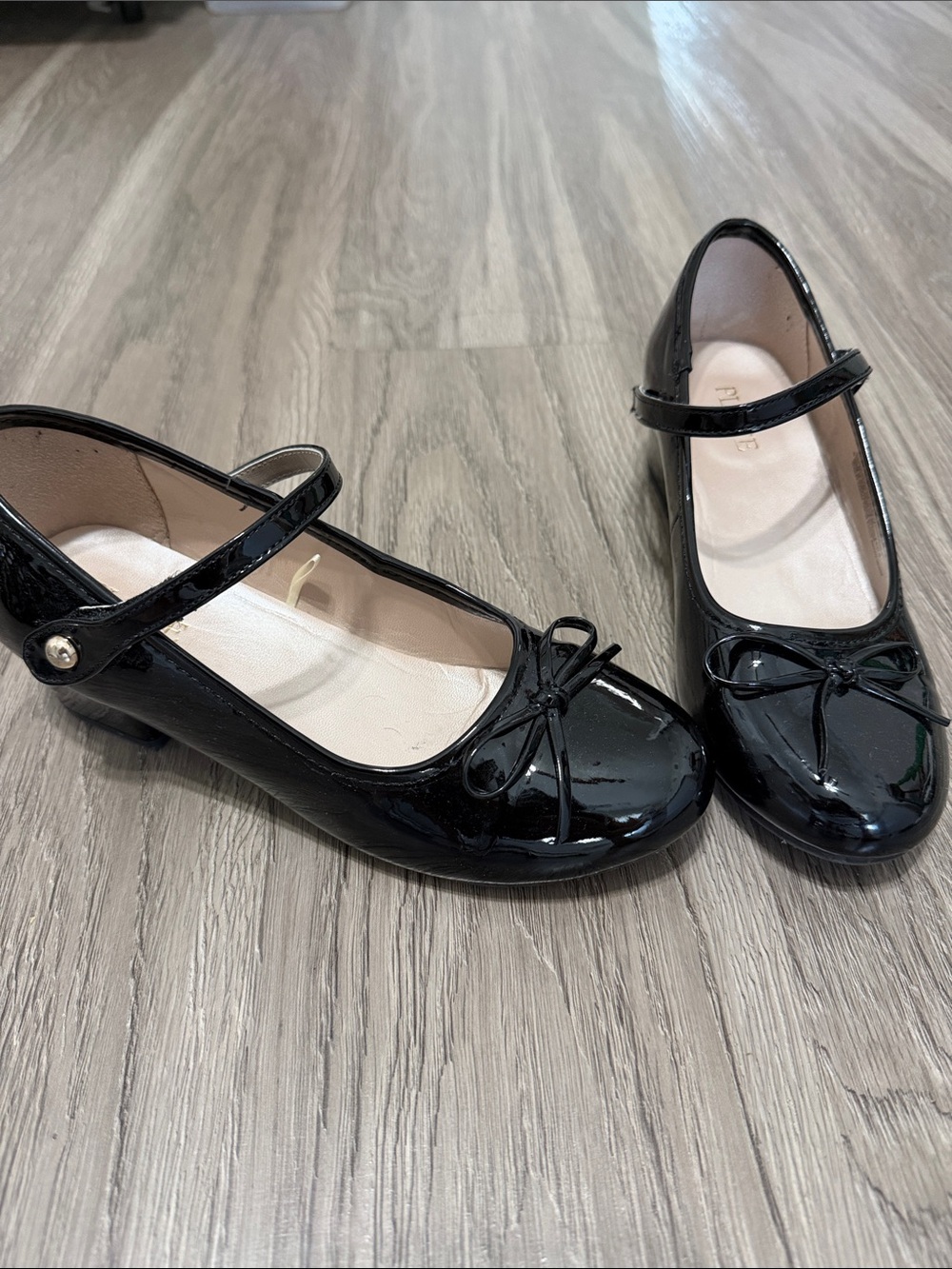 The Children's Place Shiny Black Patent Mary Jane with Bow